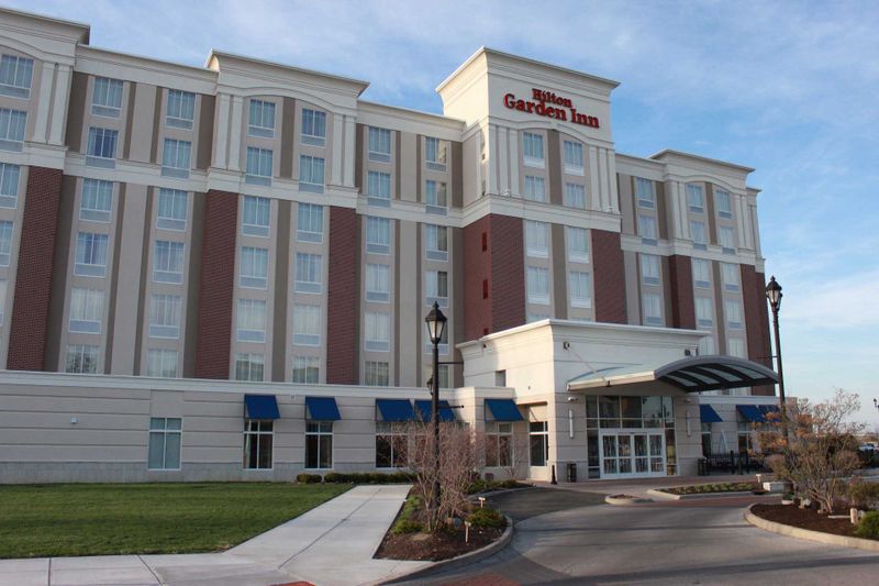 The Hilton Garden Inn At Levis Commons Ocp Contractors