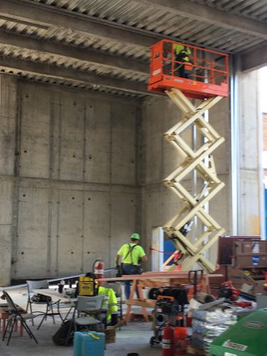 Nationwide Children’s Hospital Conference Facility and Data Center Scissor Lift