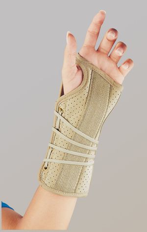 22-150_Soft_Fit_Wrist_Brace_High.jpg