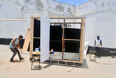 kiosk-museum-build-14.jpg