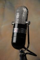 RCA 77-B  MI-4042 uni-directional ribbon microphone.JPG