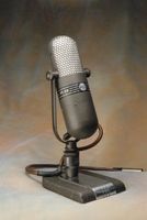RCA 77-DX MI-11006C (TV gray) poly-directional ribbon microphone.JPG