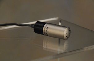 SONY ECM-16 omni-directional electret condenser lapel microphone.JPG