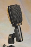 SENNHEISER MD409U3 dynamic cardioid microphone.JPG