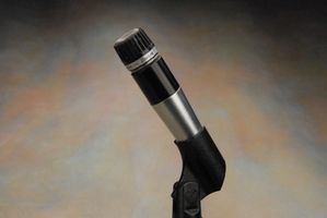 SHURE 545 "Unidyne III" cardioid dynamic microphone.JPG