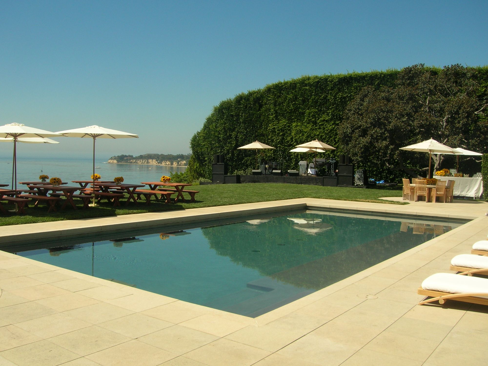 8-09 ziggy show malibu 2.JPG