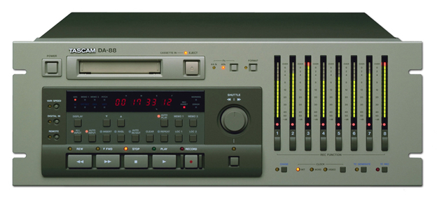 Tascam DA88.jpg