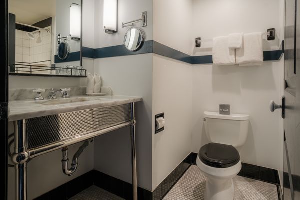 bathroom corner king