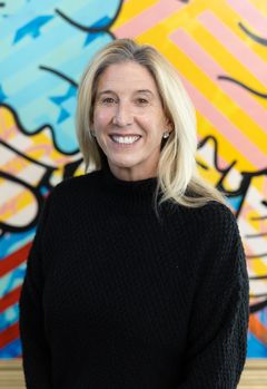 Cindy Cobuzzi.Headshot.jpg