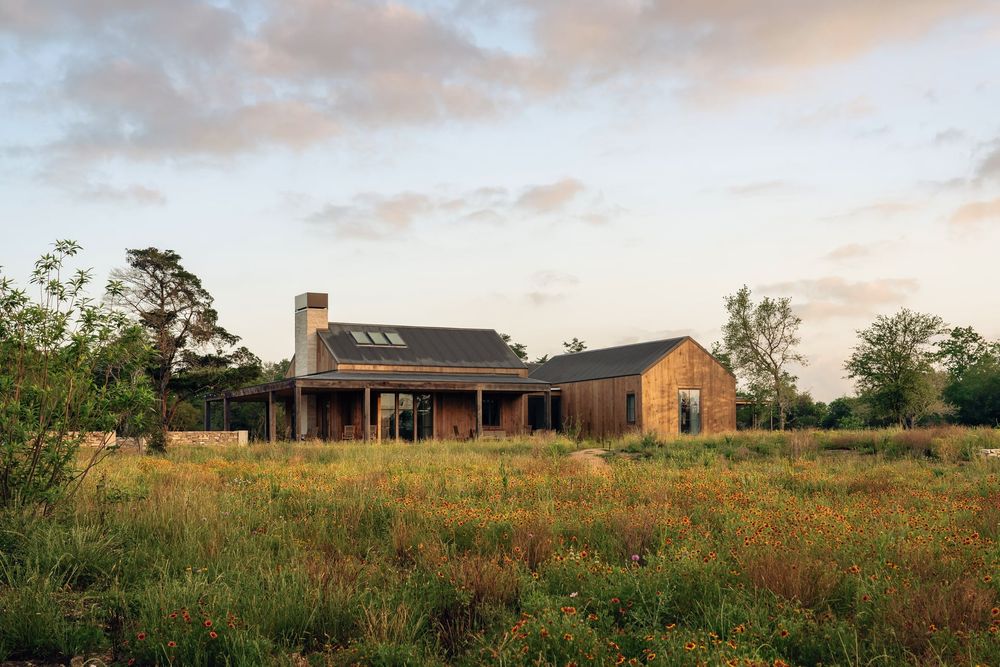 HIDEAWAY ROUNDTOP