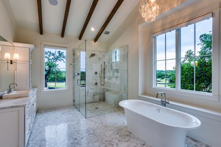 MEDLIN CREEK - MASTER BATH