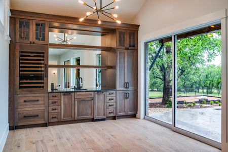 MEDLIN CREEK - BUILT IN SHELVING