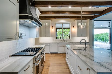 MEDLIN CREEK - KITCHEN