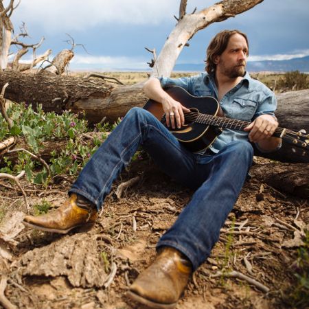 Hayes Carll 2019 MB.jpg