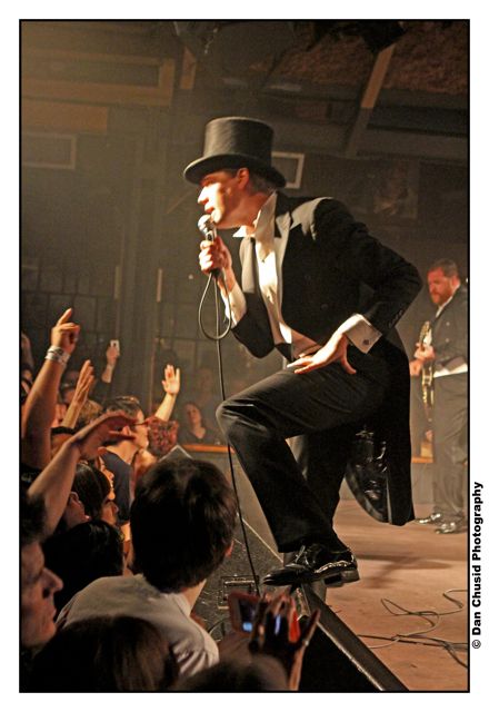 img_6922_2_2thehives.jpg