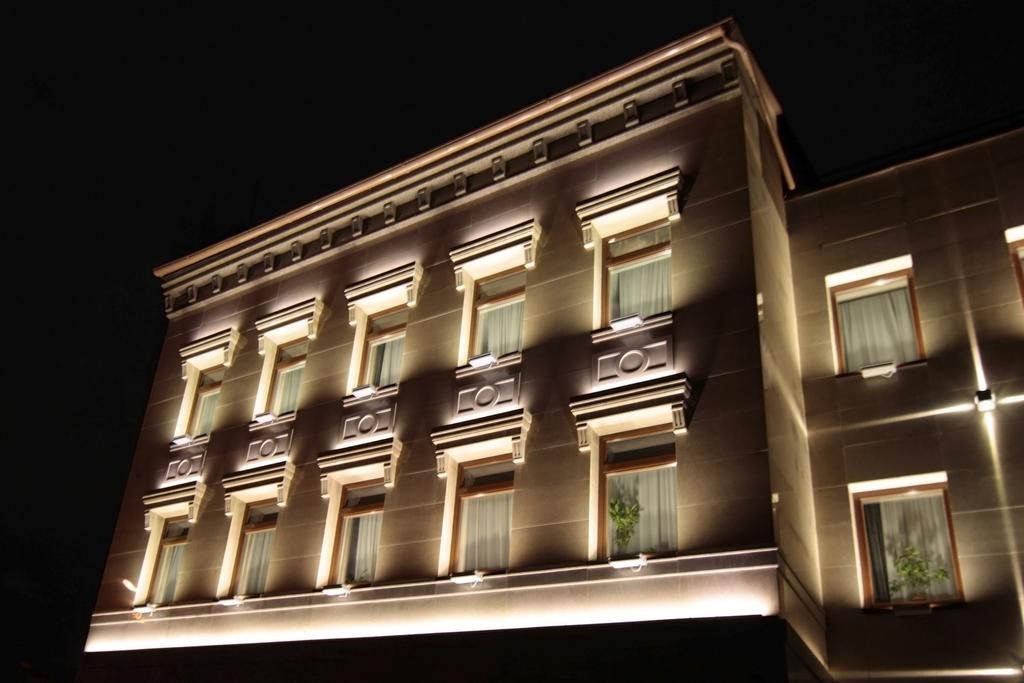 Smart building facade lighting architectural office lighting lighting design IN AUSTIN, LAGO VISTA, SPICEWOOD, BEE CAVE, LAKEWAY, DRIPPING SPRINGS, WIMBERLY, MARBLE FALLS, WEST LAKE HILLS, FREDERICKSBURG , HORSHOE BAY, BELTON