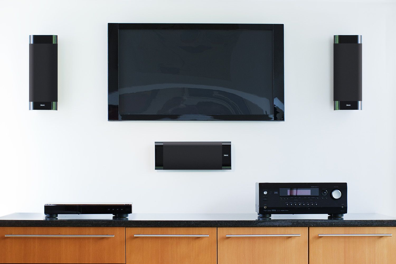 Receiver Integra, HiFi audio components   IN AUSTIN,  LAGO VISTA,  SPICEWOOD,  BEE CAVE, LAKEWAY,  DRIPPING SPRINGS, WIMBERLY, MARBLE FALLS, WEST LAKE HILLS,  FREDERICKSBURG , HORSESHOE BAY,  BELTON