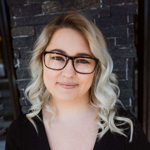 alyssa-headshot-687x1030.jpg