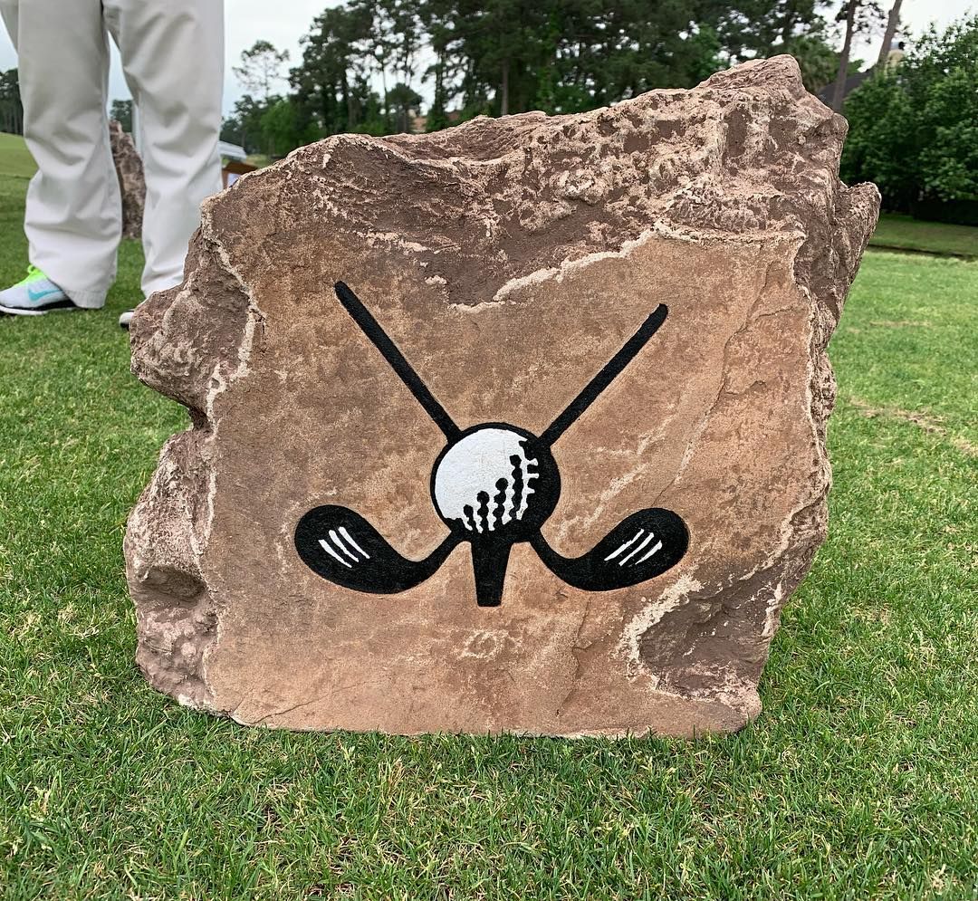 Small Tee Rocks