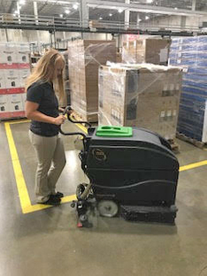  Employee Cleaning Distribution Center