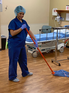 Clean Team Employee at Medical Facility 