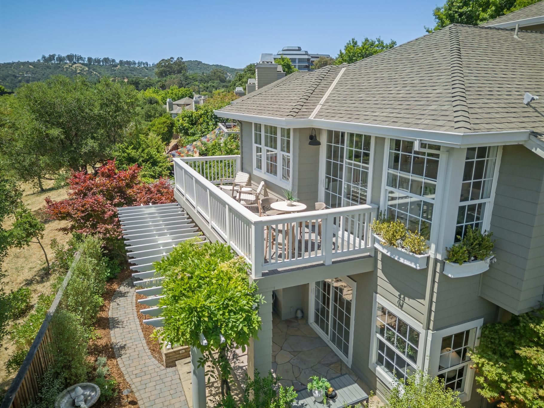 010-83-vista-marin-drive.90416.asl.008.web.jpg