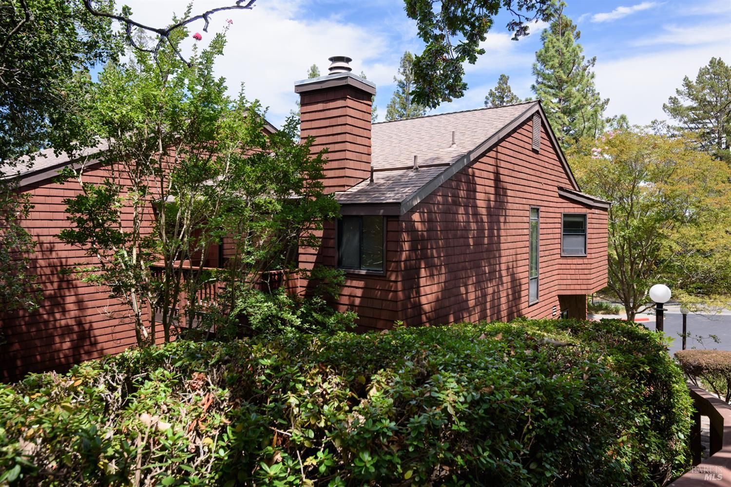 $695,000
