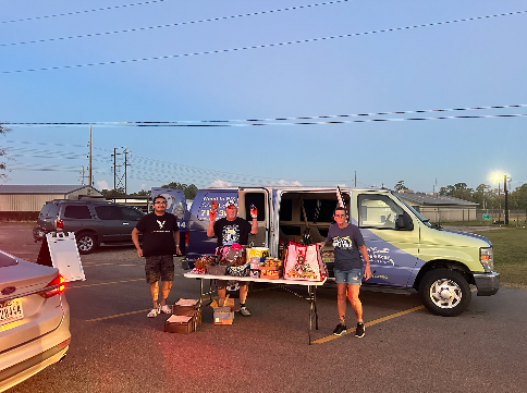 LSAWL volunteers at the Pet Pantry event  - LSAWL.png