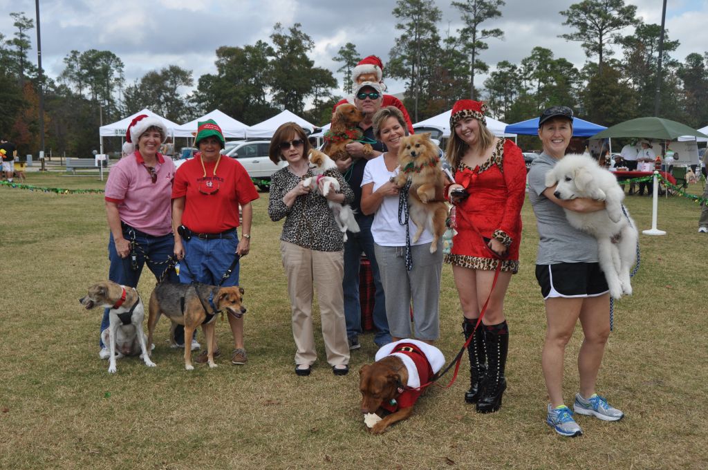 0360 PawswithClaus 12-1-2012.jpg