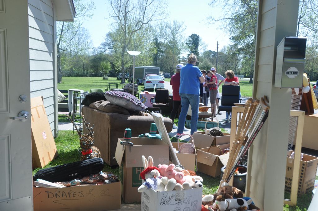 0752 RummageSale 3-14.jpg