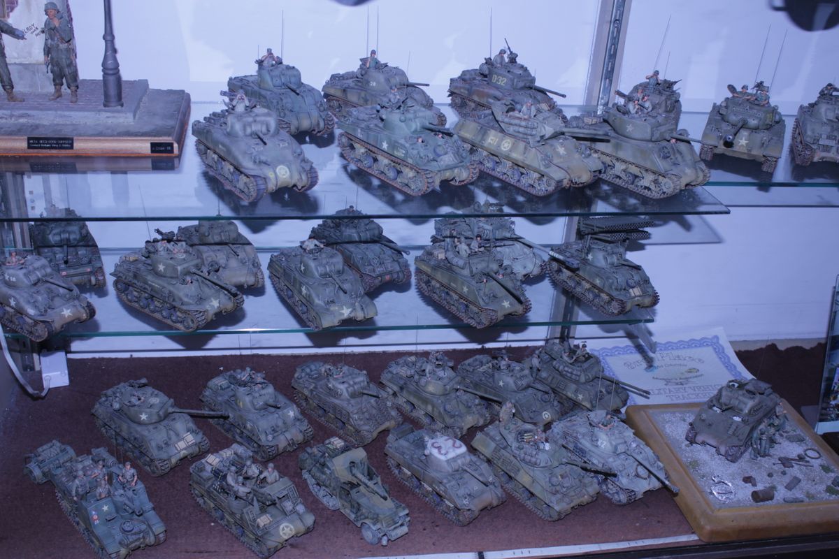 Model Tanks & Armor