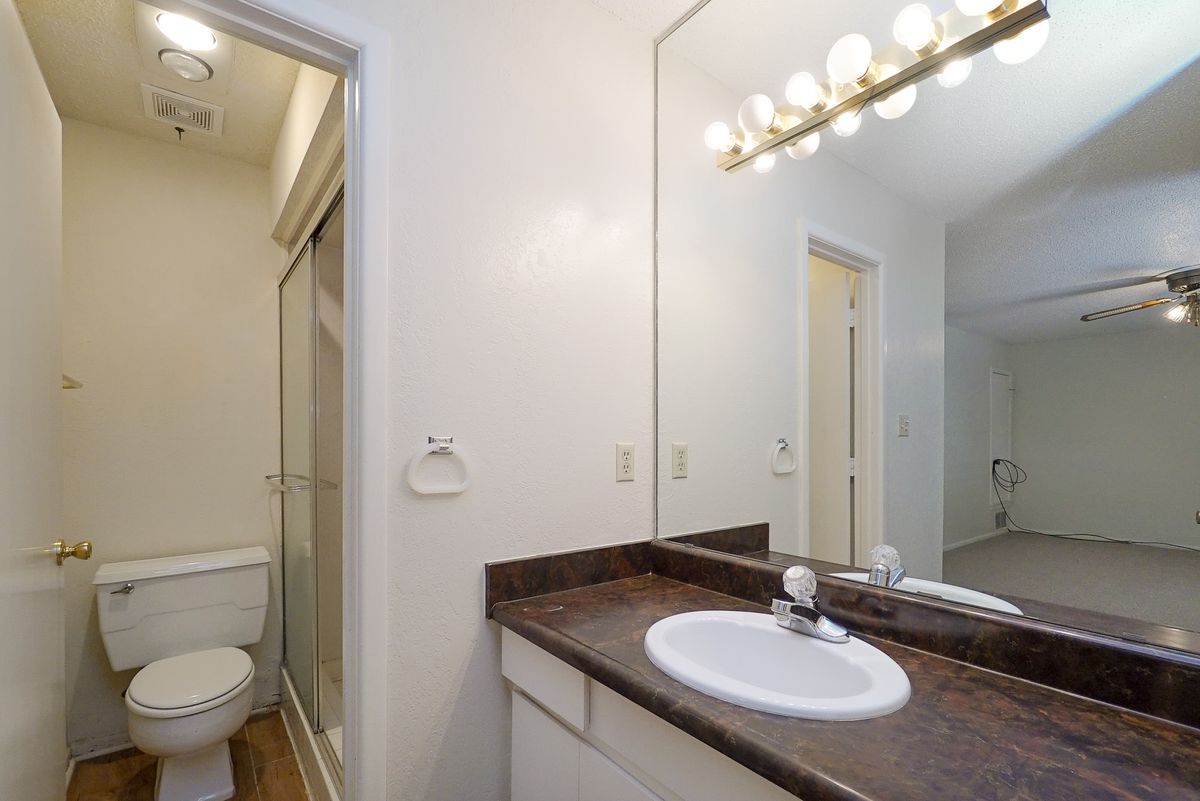 2100 W Wadley J69, Midland-019.jpg