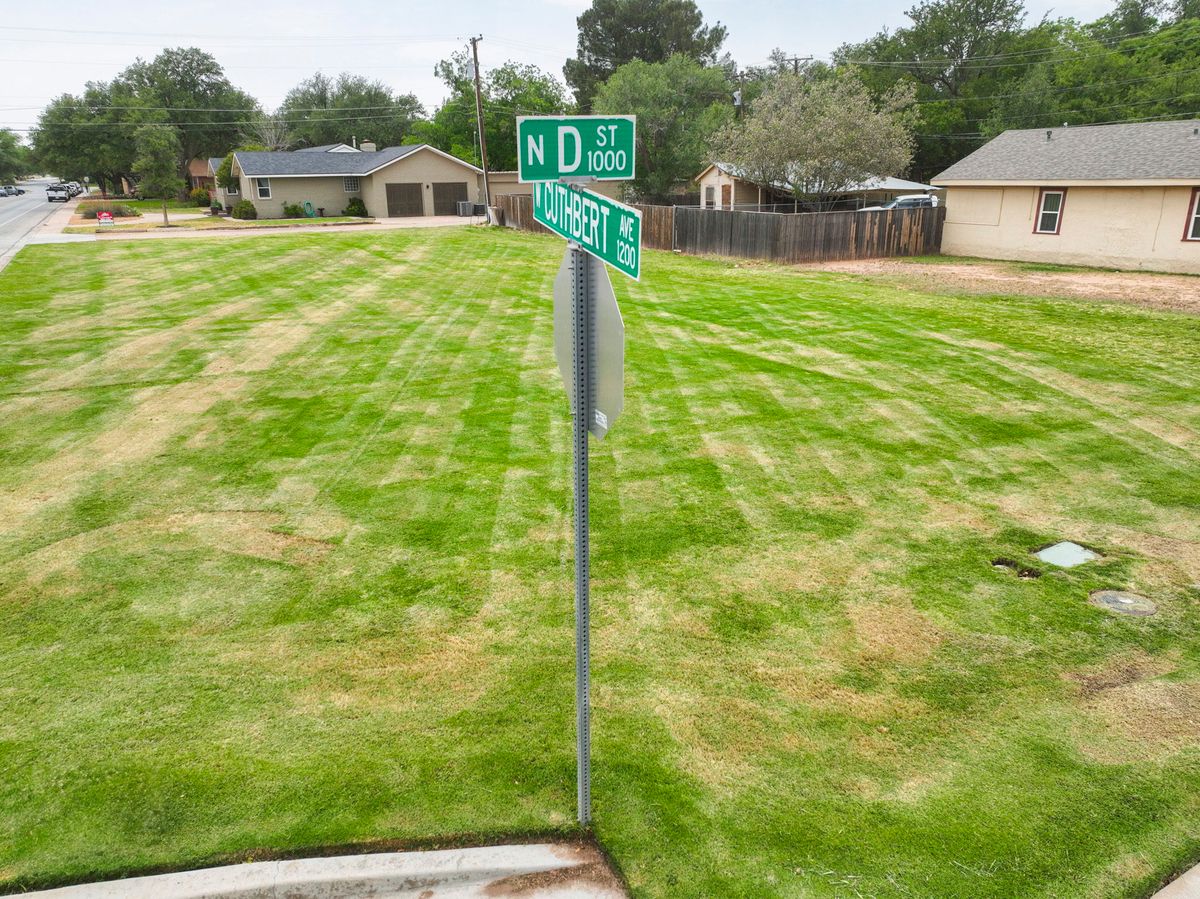 3-web-or-mls-lot photos (3).jpg