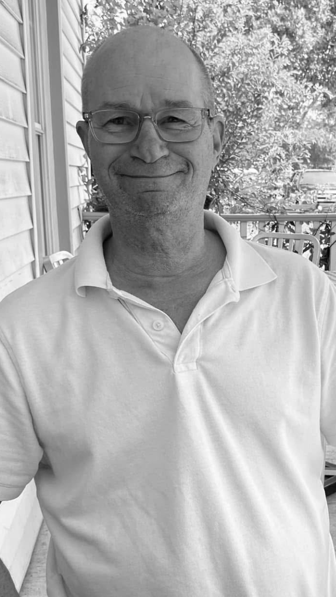 Larry Amazing Artizens.png