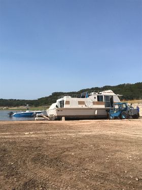 Boat Salvage Services in Austin, Texas