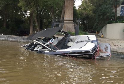Sunken Boat Recovery in Florida