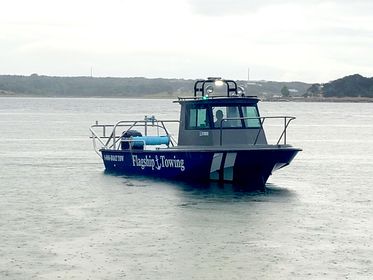 24/7 EMERGENCY BOAT TOWING SERVICES