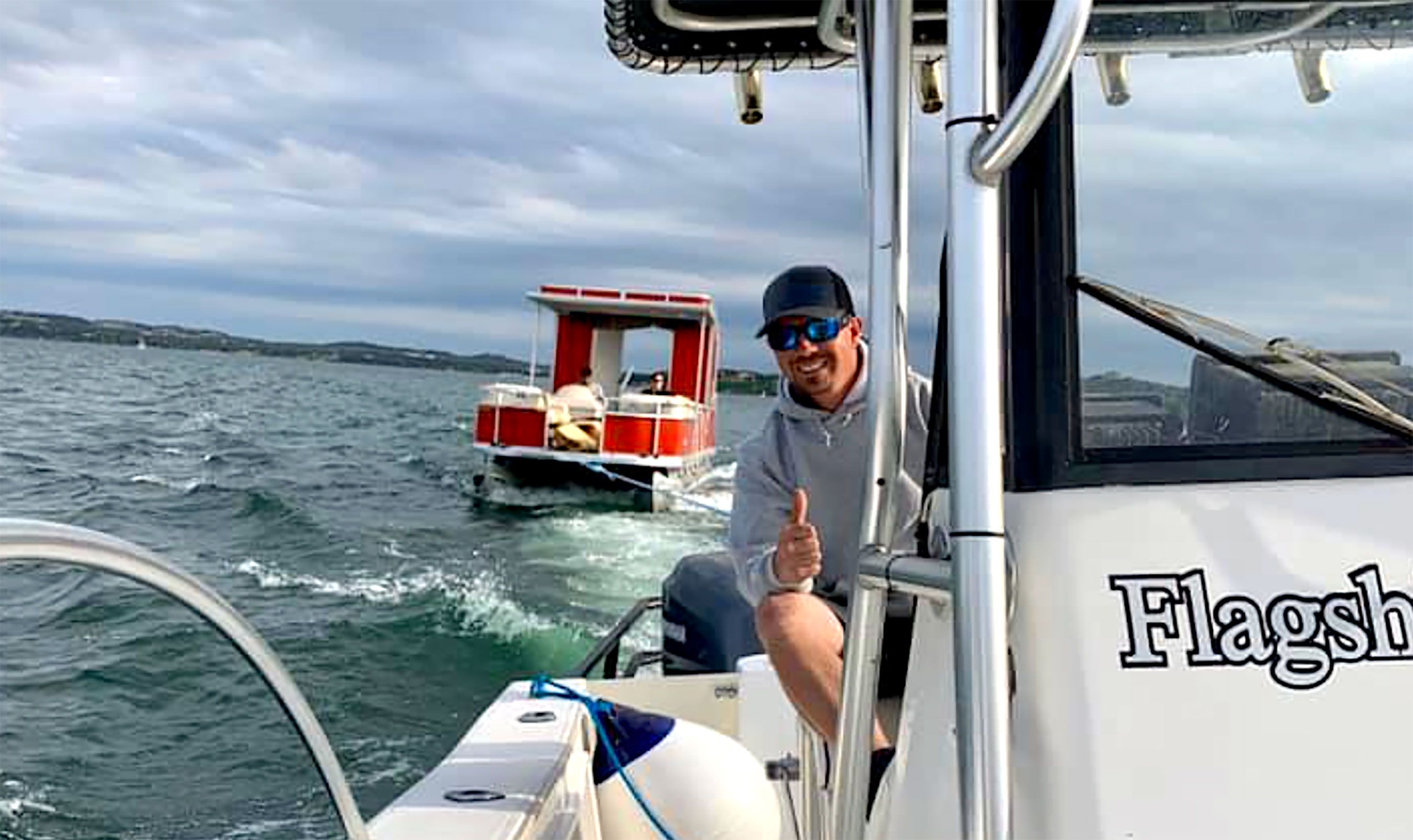 24/7 EMERGENCY BOAT TOWING SERVICES