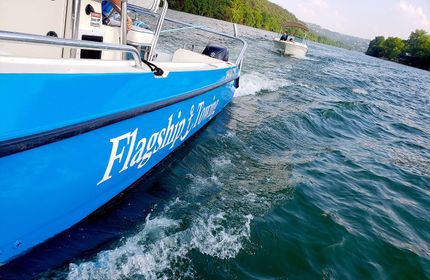 24/7 EMERGENCY BOAT TOWING SERVICES