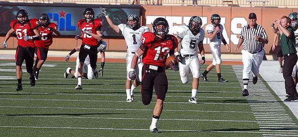 Zach Streuling heads for the end zone after a third-quarter interception. DSC_0104.jpg