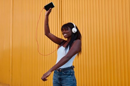 black-woman-dancing-2022-01-19-00-20-26-utc.jpg