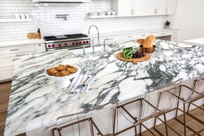 Aria_Stone_Gallery_Arabescato_Corchia_Marble_Kitchen_04_preview.jpg