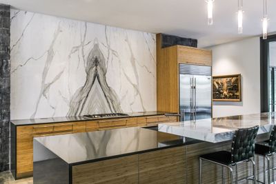 aria-stone-gallery-calacatta-extra-marble-bookmatch-feature-wall-kitchen-high-res-8_preview.jpg