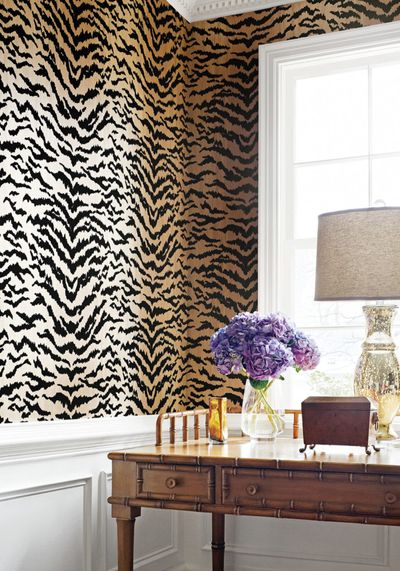 amazing-animal-print-wallpaper-ideas-shoproomideas-thibaut-design-717x1024.jpg