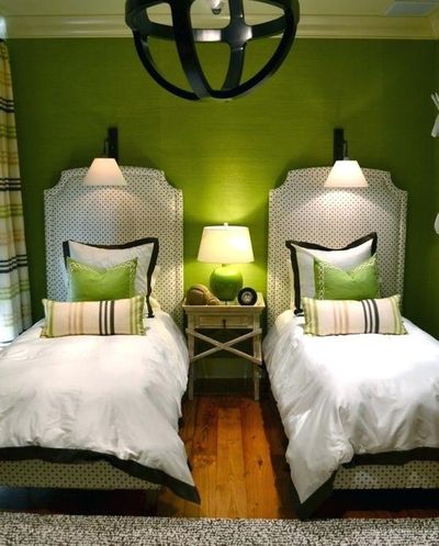 twin-beds-for-small-spaces-best-twin-beds-decorating-ideas-7-ideas-for-two-twin-beds-in-small-room.jpg