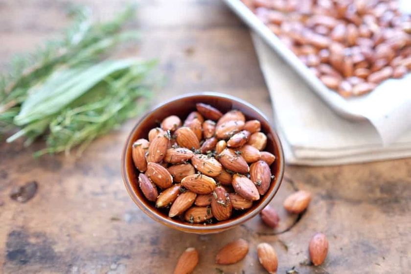 Herb-roasted-almonds-1024x683 (1).jpg