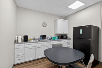 9-web-or-mls-905 3rd St-9.jpg