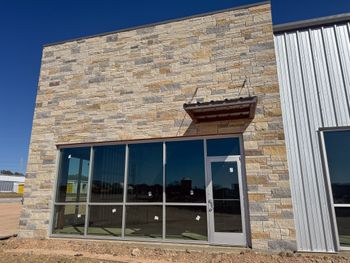 2205-Warehouse-Cir-Marble-Falls-TX-Building-Photo-6-LargeHighDefinition.jpg
