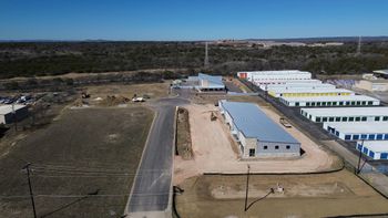 2205-Warehouse-Cir-Marble-Falls-TX-Building-Photo-4-LargeHighDefinition.jpg