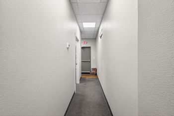 6-web-or-mls-905 3rd St-6.jpg